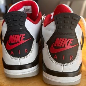 Size 6.5 Men - 2020Jordan 4 Fire Red